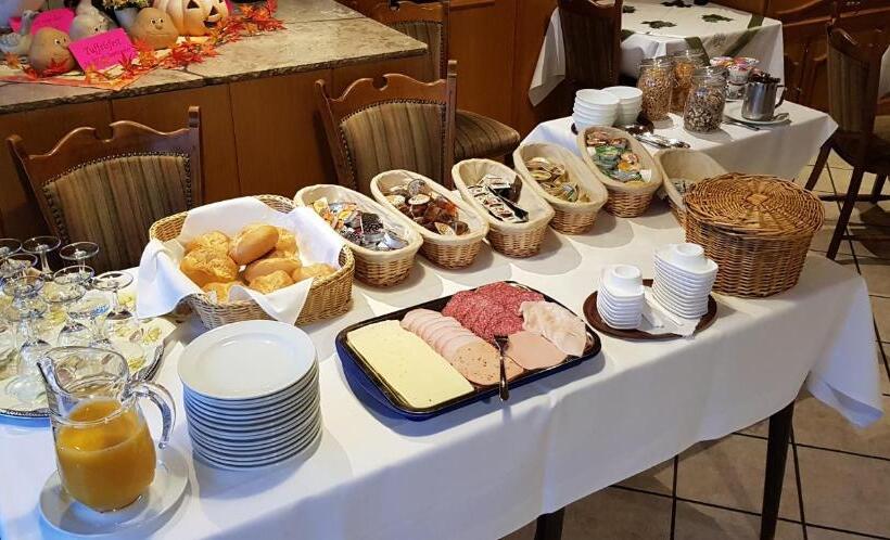 ペンション Gasthaus Stroh