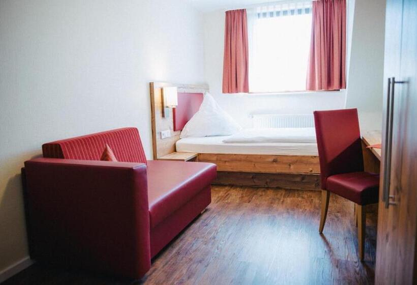 ペンション Gasthaus Stroh