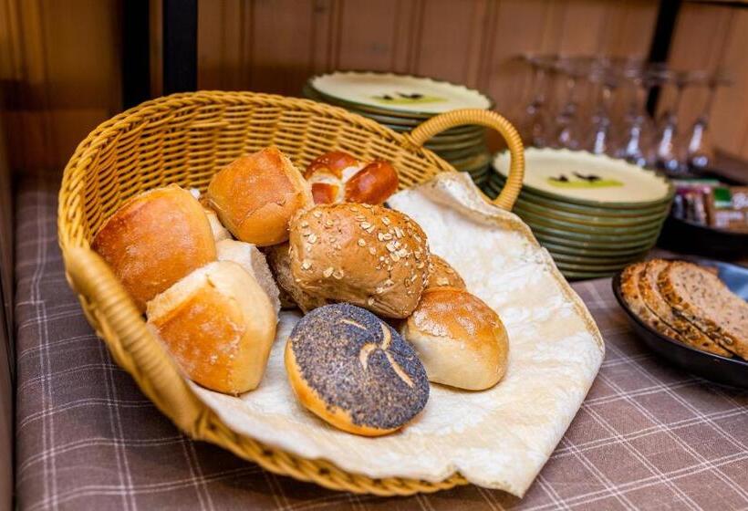 بنسيون Landhotel Gasthaus Zum Pflug