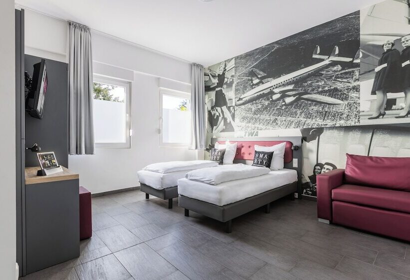 SMARTY Airport Cologne Hotel - KONTAKTLOSER SELF CHECK-IN