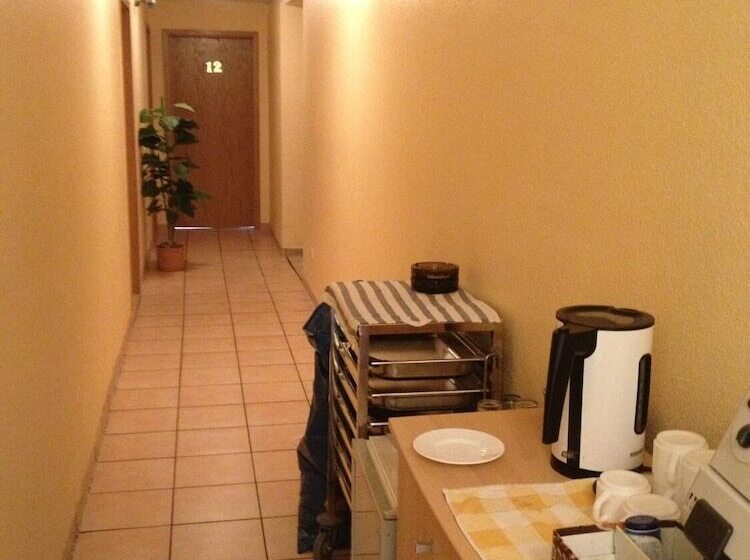 ベッドアンドブレックファースト Stadtcafé Pension