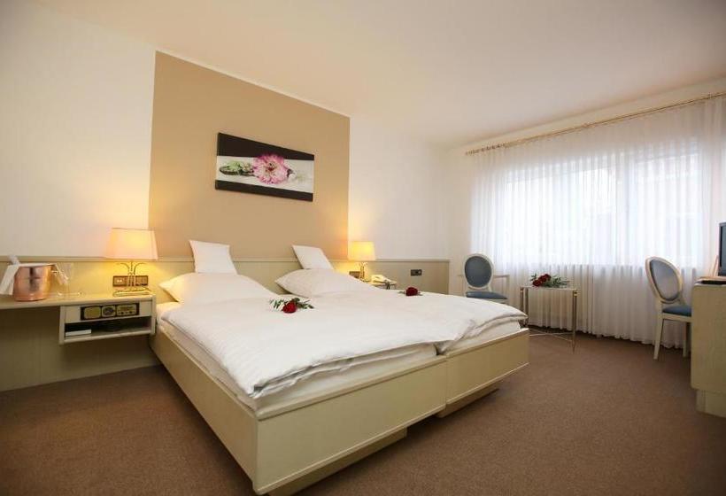 ホテル Am Peterstor