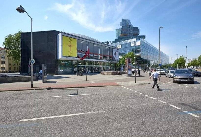 هتل Reverey  Kontaktloser Self Check In