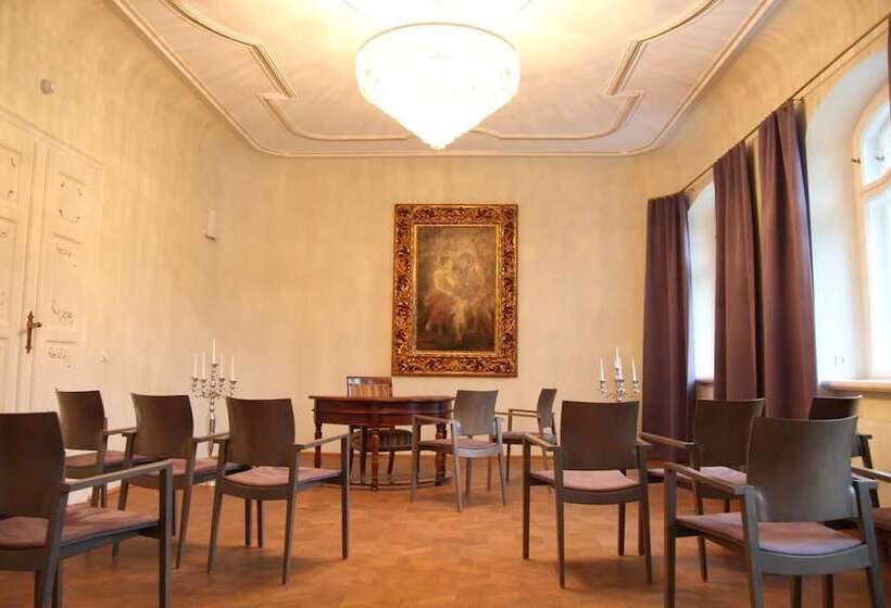 هتل Schloss Rabenstein