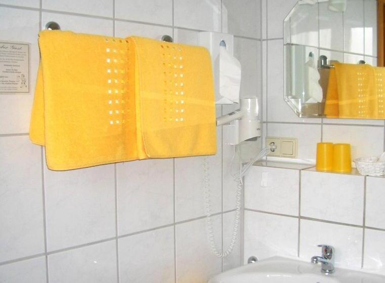 膳宿费 Gästehaus Kleine Kalmit