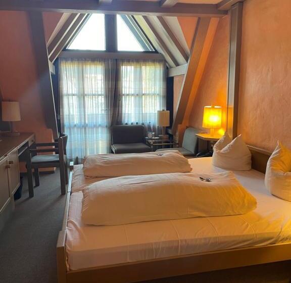 Waldhotel Felsentor