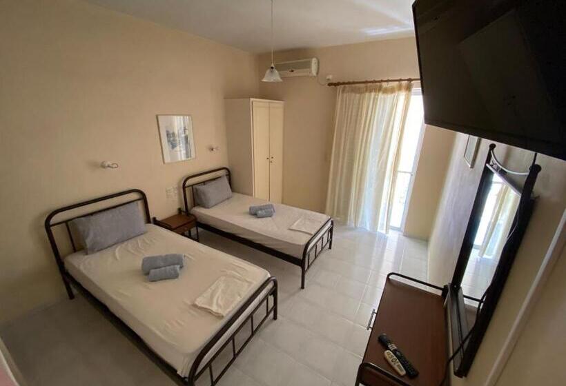 Polyxenis Rooms