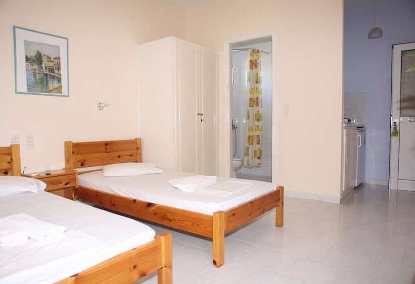 Polyxenis Rooms