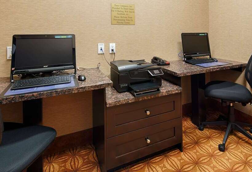 هتل Best Western Plus Estevan Inn & Suites