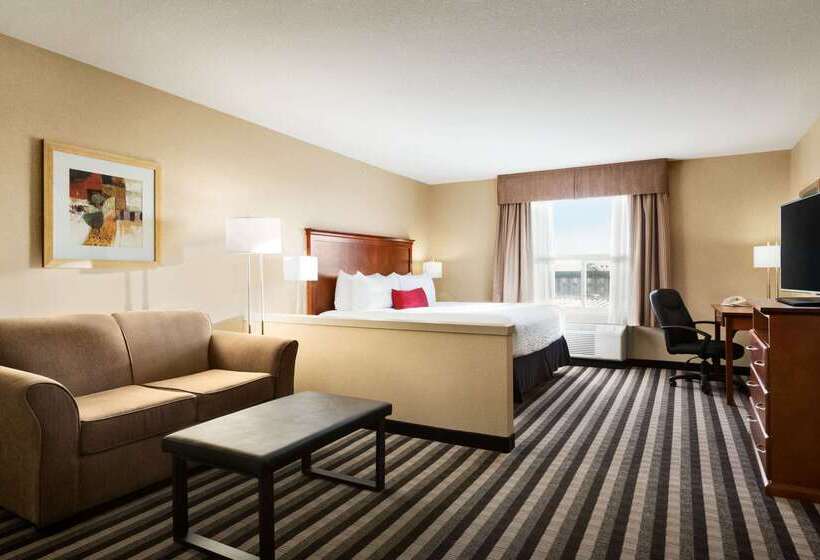 בית מלון כפרי Days Inn & Suites By Wyndham Edmonton Airport
