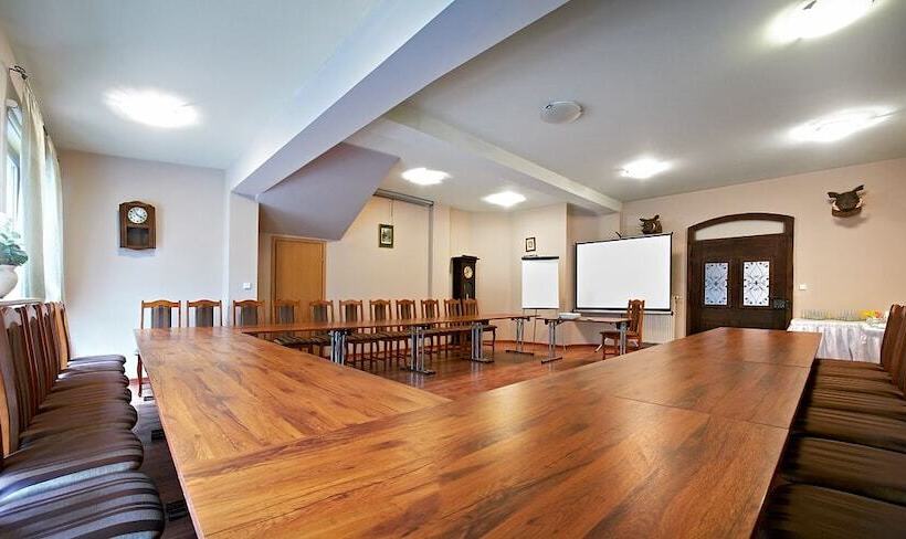 هتل Dwór Konstancin