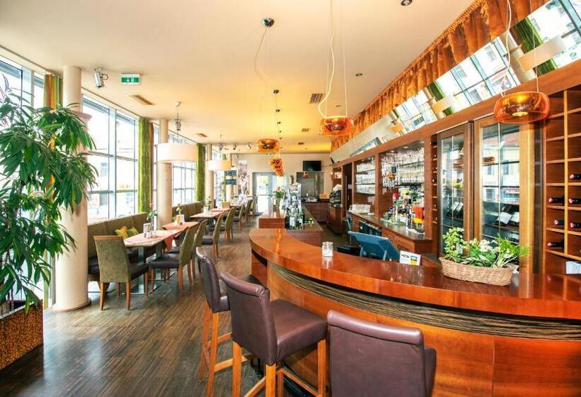 ホテル Restaurant Winkler