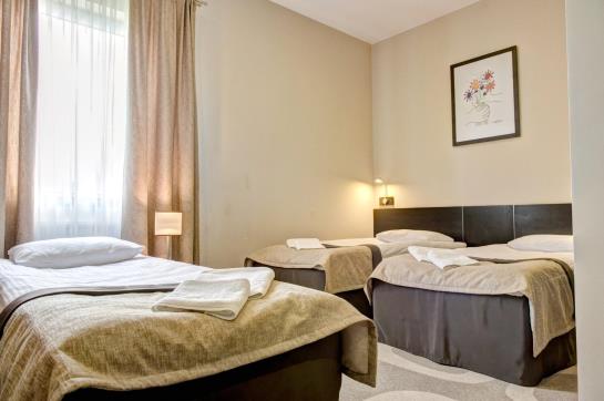 فندق على الطريق Hotel & Restauracja Picaro
