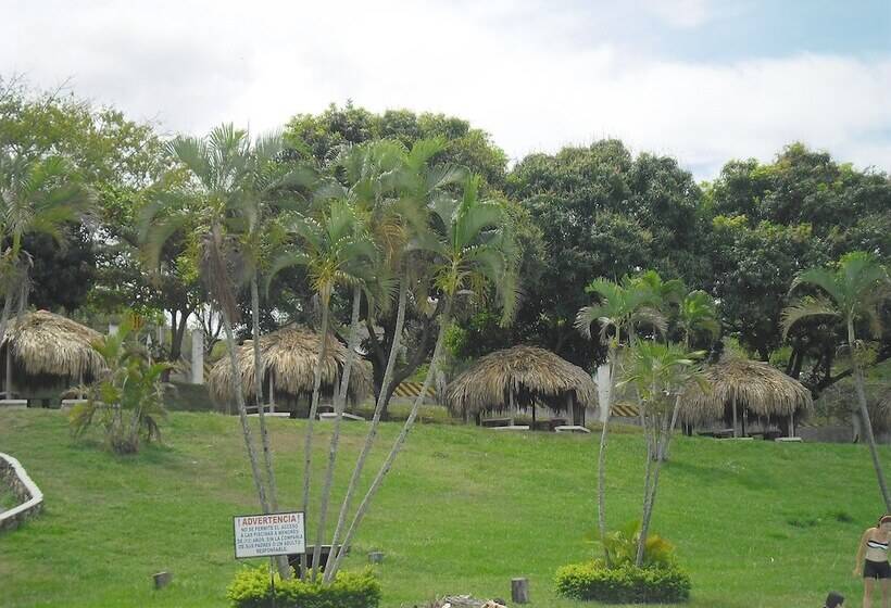 هتل Y Parque Acuatico Agua Sol Alegría