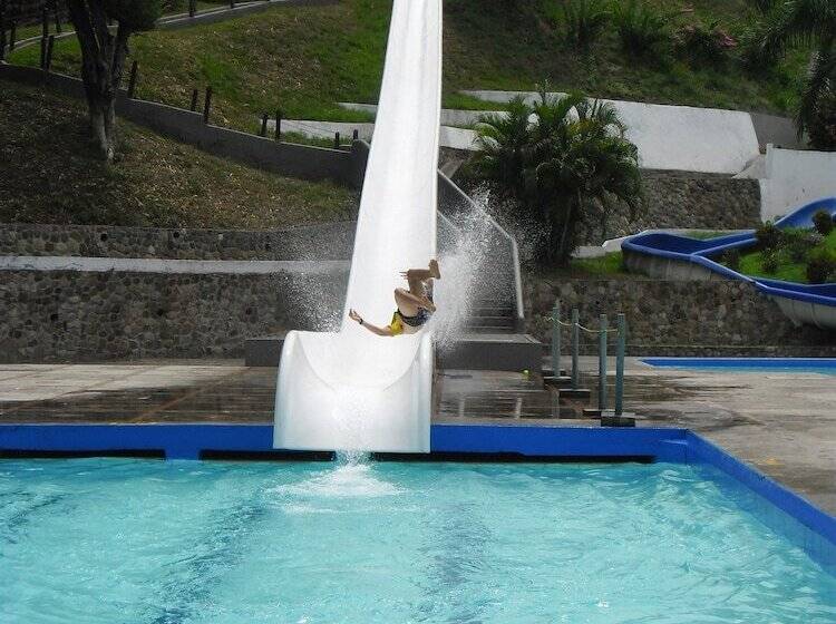 هتل Y Parque Acuatico Agua Sol Alegría