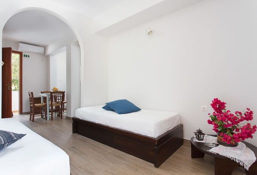 Venetia Apartments
