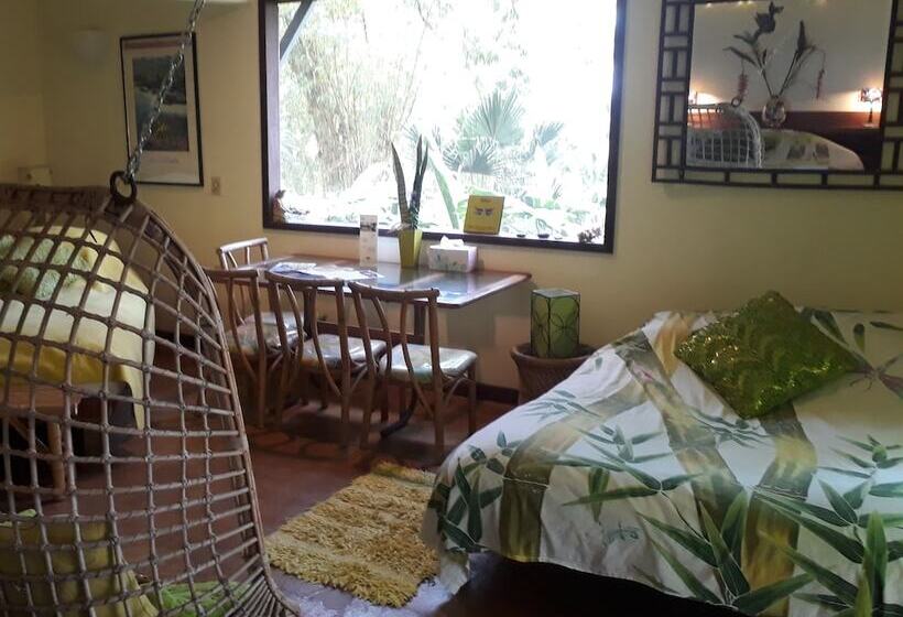 مبيت وإفطار Dragonfly Ranch