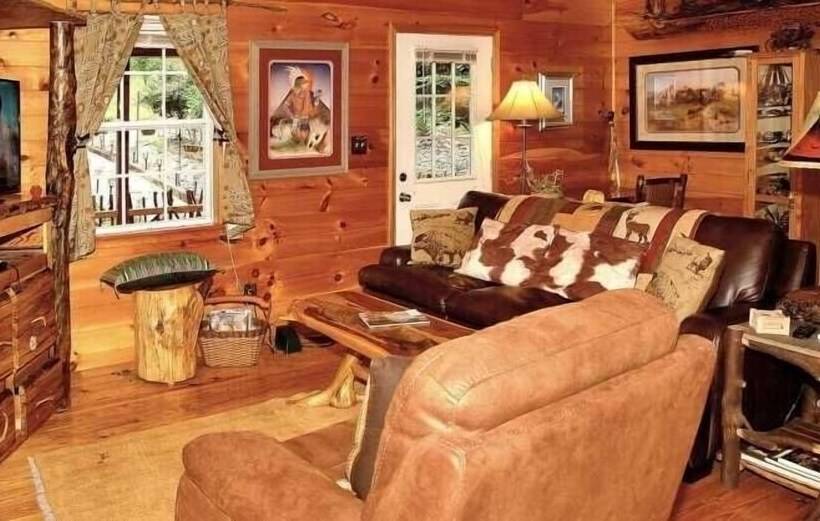 Enchanted   1 Bedrooms, 1 Baths, Sleeps 2 Cabin By Redawning