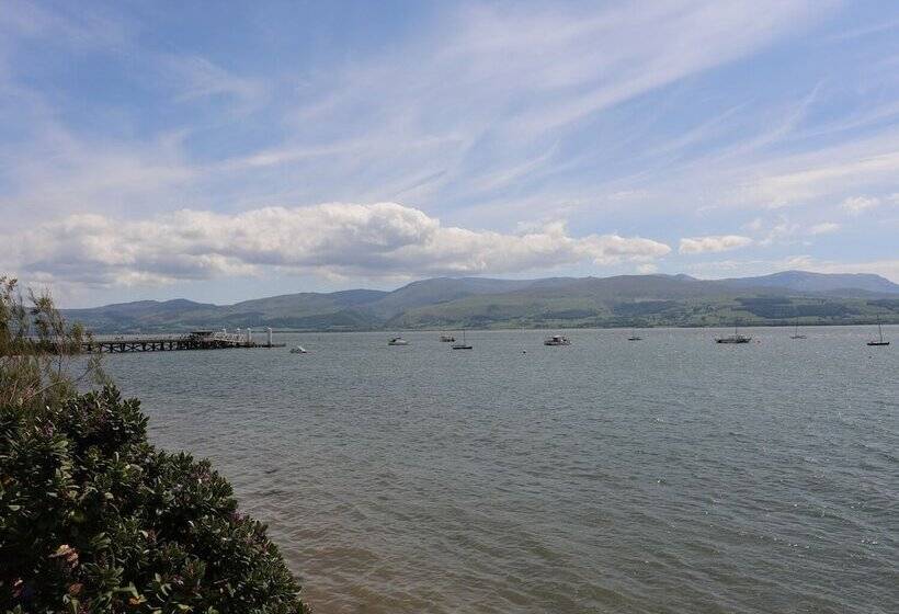 Gadlys House   Beau View