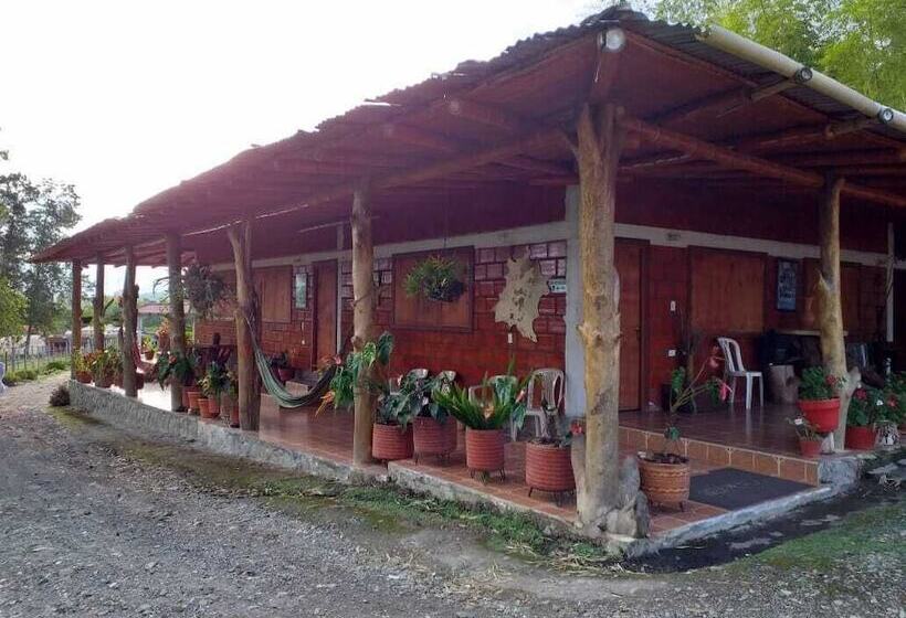 هتل Cabanas Y Camping Colinas De San Diego