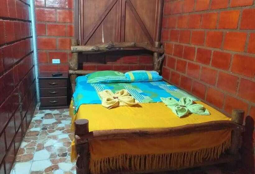 هتل Cabanas Y Camping Colinas De San Diego