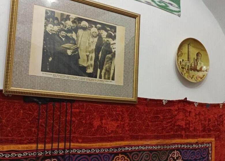 בית מלון כפרי Mekhtar Ambar  Caravan Sarai Xix