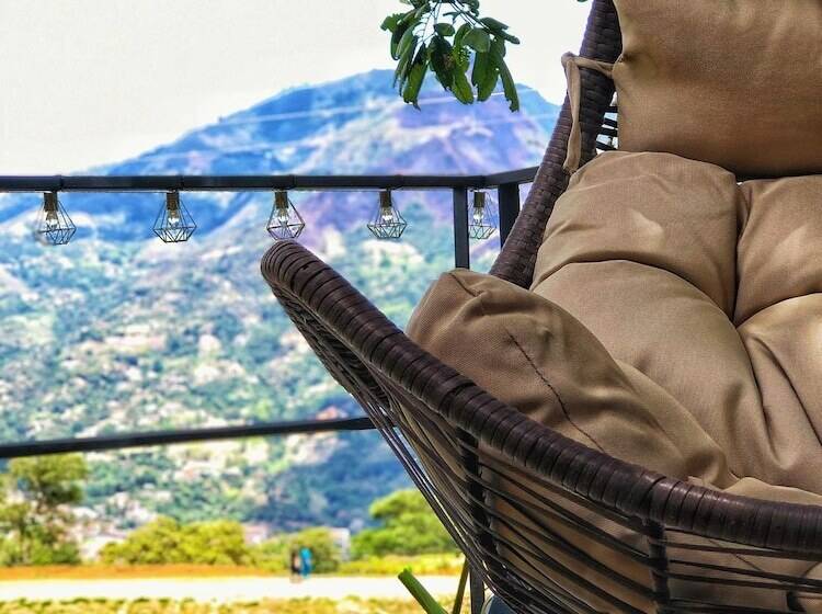 בית מלון כפרי Botanico Glamping