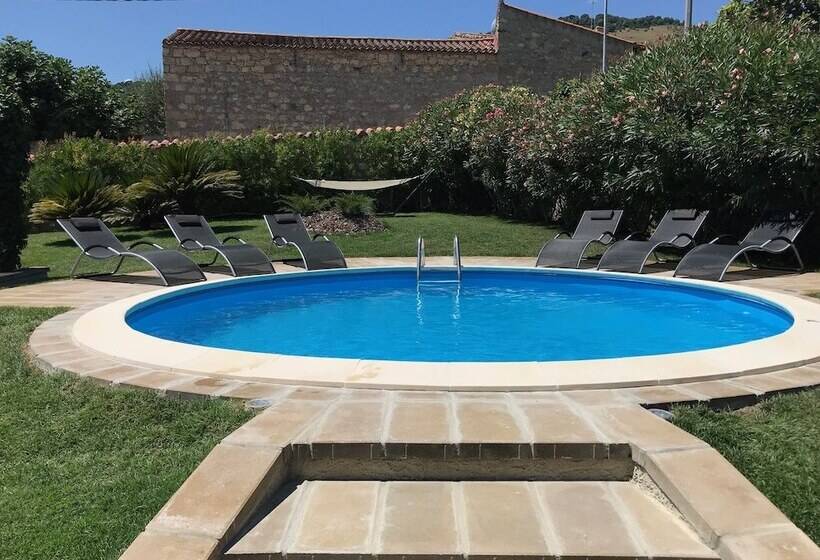 호텔 Sardinia Borgo Antico Xix Sec