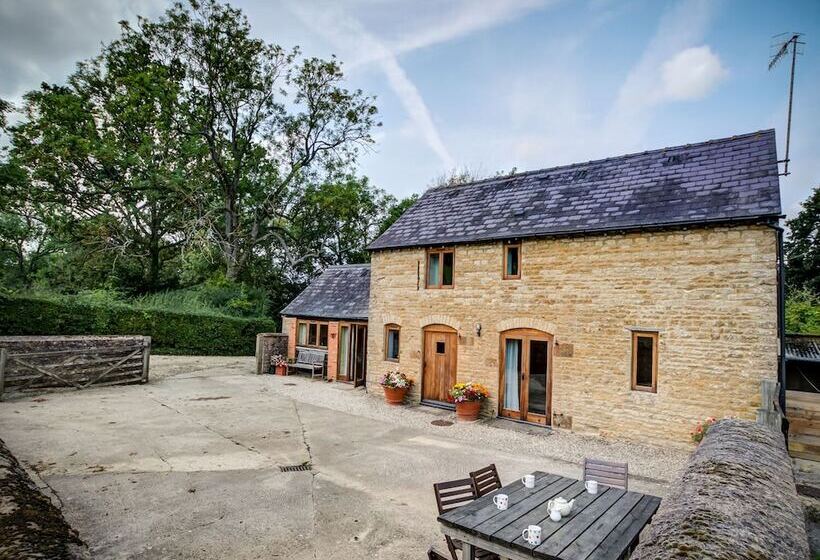 Little Barn