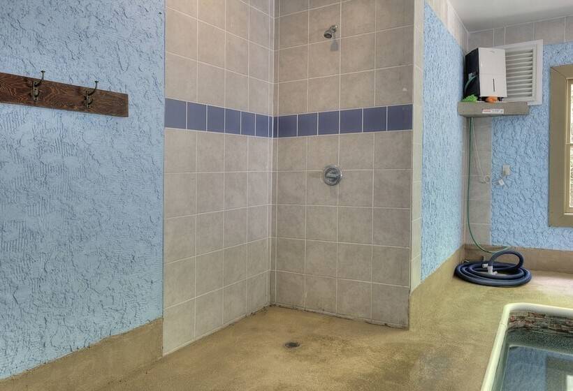 Mystical Creek Pool Lodge #600