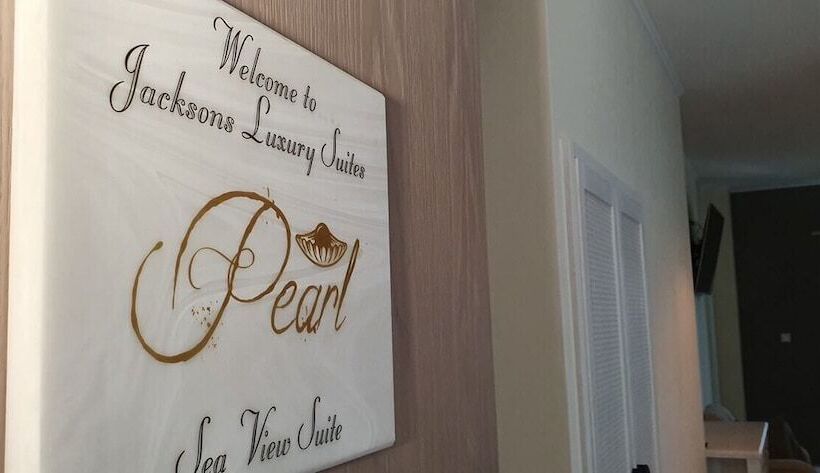 پانسیون Jacksons Luxury Suites