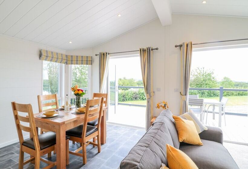 Birch Lodge