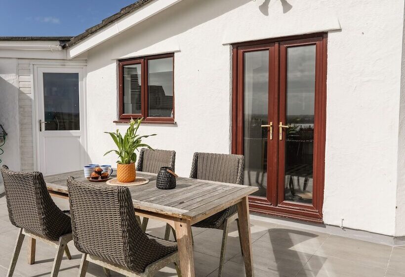 Cwtch Cottage
