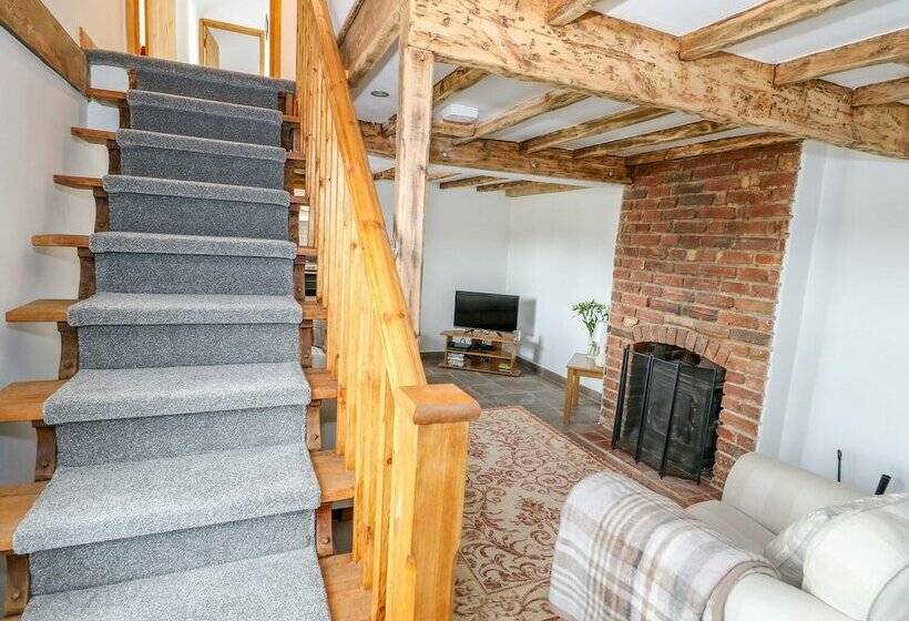 Duck Pond Cottage