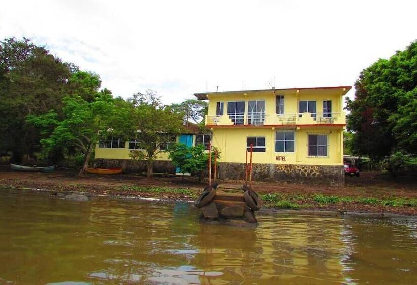 فندق La Cabaña Del Lago