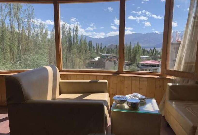 Hotel The Grand Yasmin Leh