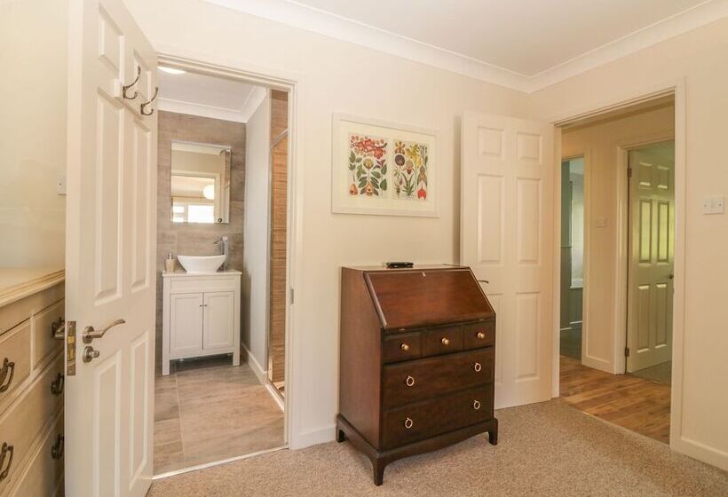 Meadowlea Cottage