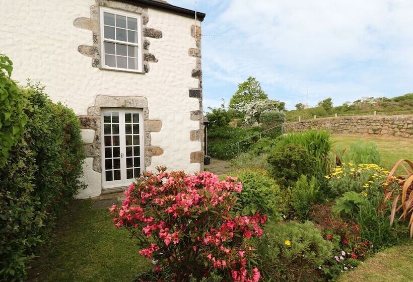 Old Chapel Cottage