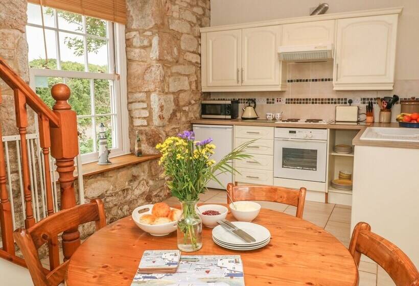 Old Chapel Cottage
