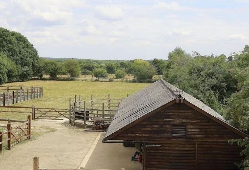 Old Groom S Cottage