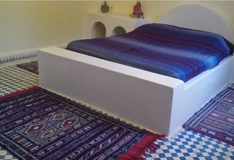 پانسیون Dar Kenavo