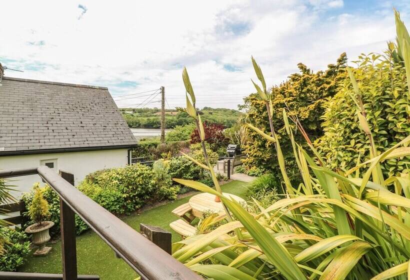Polsue Cottage