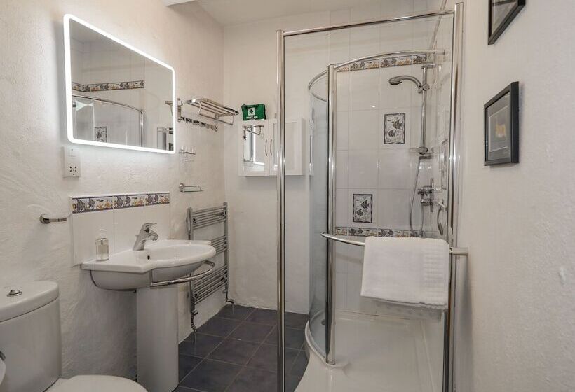 Quiet Waters Cottage