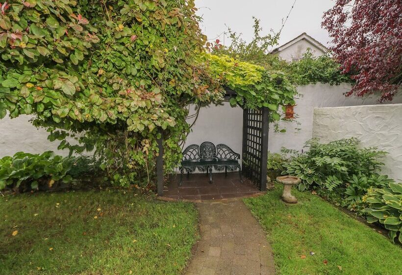 Quiet Waters Cottage