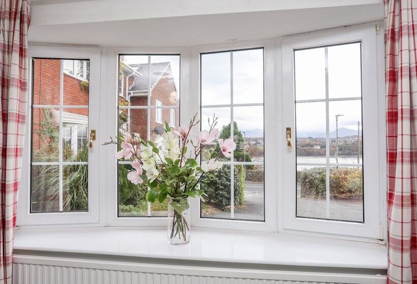 Sea View Cottage