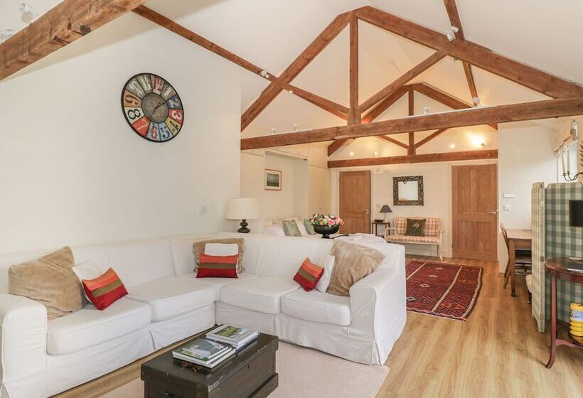 The Cider Barn