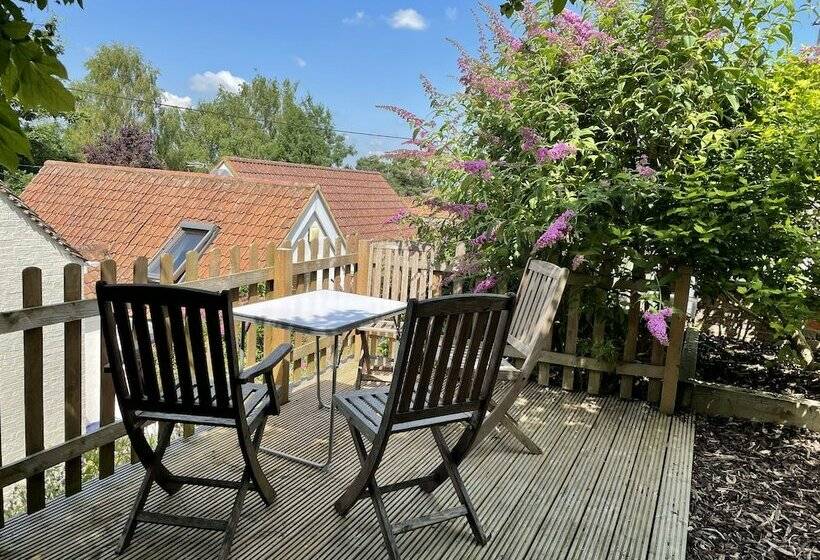 Tilly S Cottage