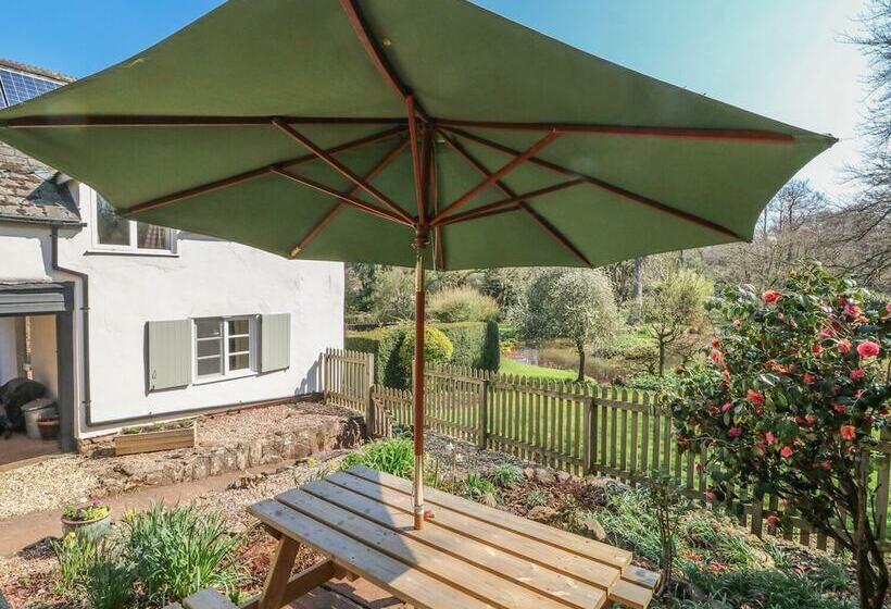 Upper Barn Cottage