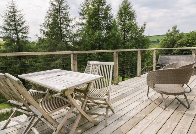 6 Lake View