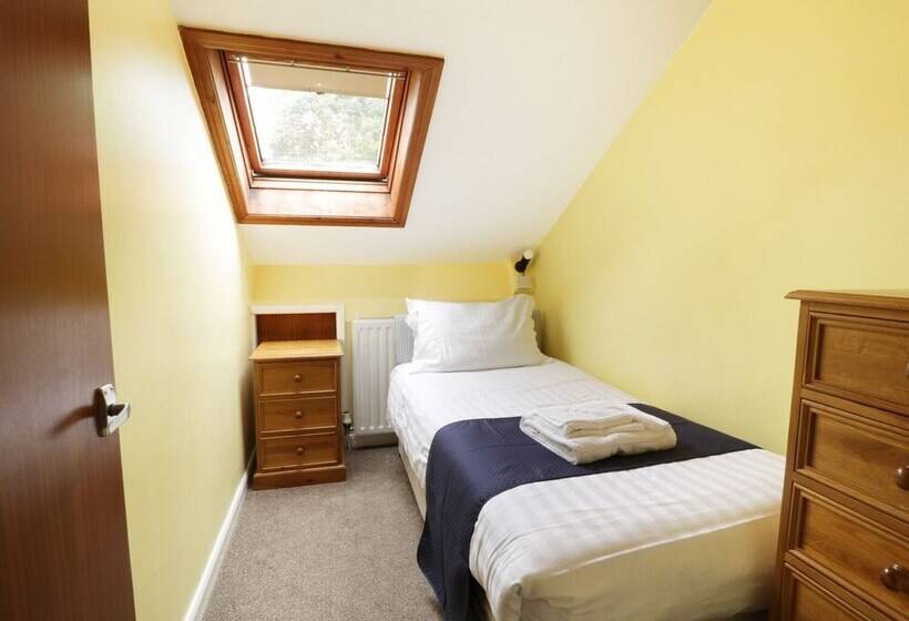 Brackenber Lodge